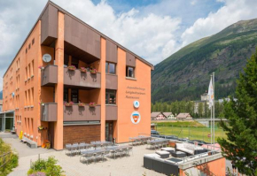  Pontresina Youth Hostel  Понтрезина